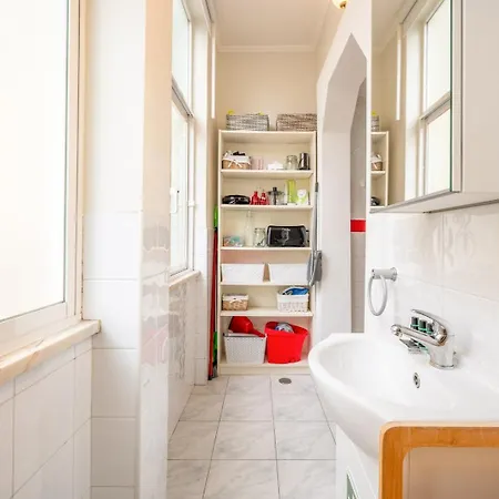 Guestready - Spring Break In * Lisbon